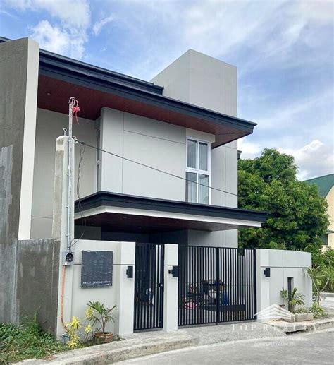 House and Lots in Cainta Greenland Subdivision .
